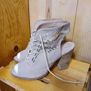 Restricted Brand : Peep-Toe/Cut Out/Lace-Up Block 4" Heel Booties